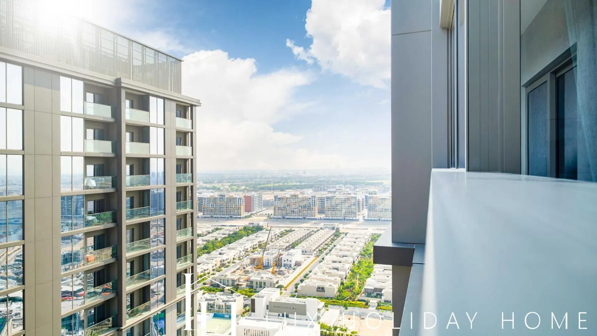 Apartment Lux The Executive Sobha Suite 3 Dubai United Arab Emirates