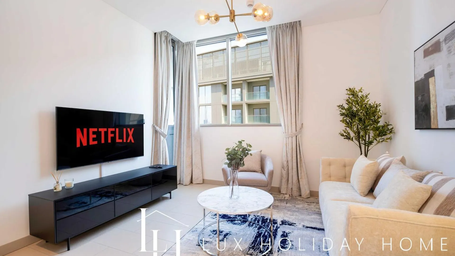 Lux The Executive Sobha Suite 3 Dubai
